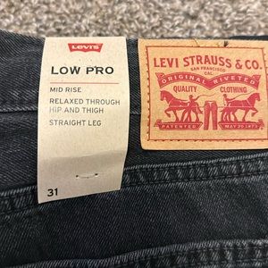 Levi’s Low Pro black Jeans